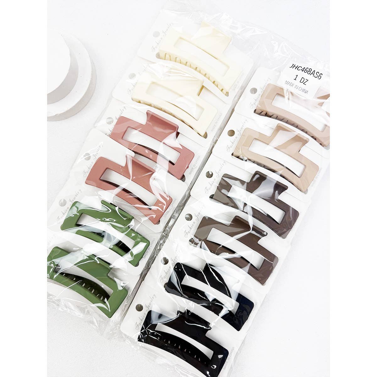 Matte Cut Out Rectangle Hair Claw