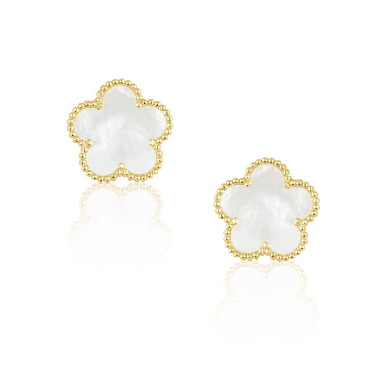 The Summer Pearl Clover Earring