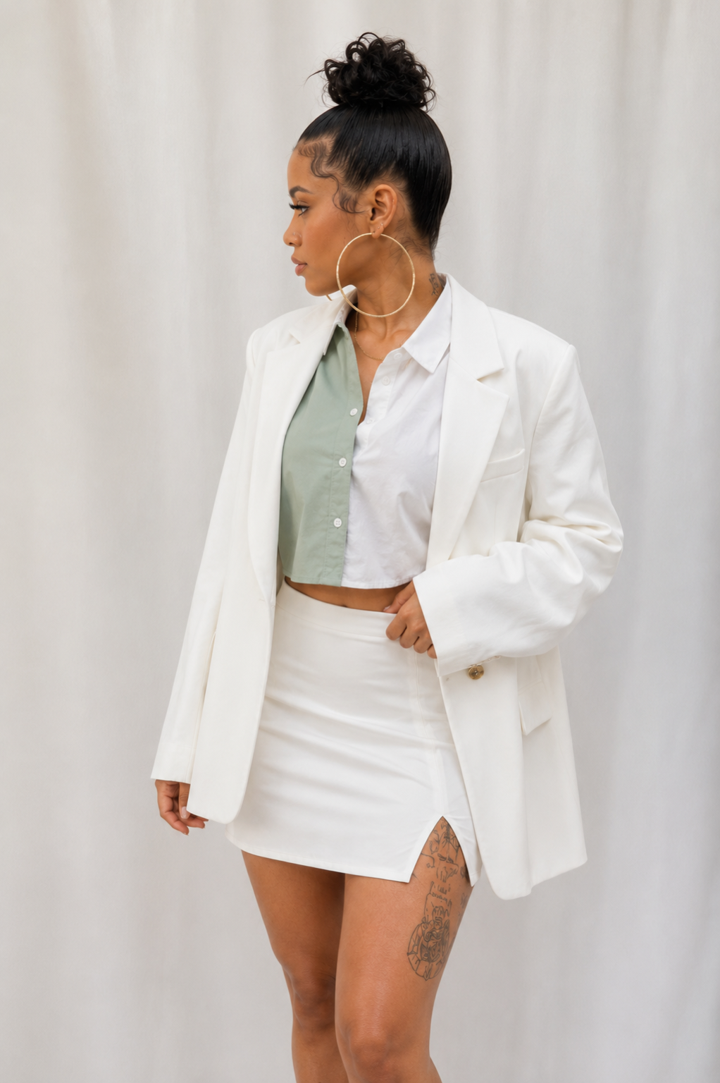 Color-blocked cropped button up
